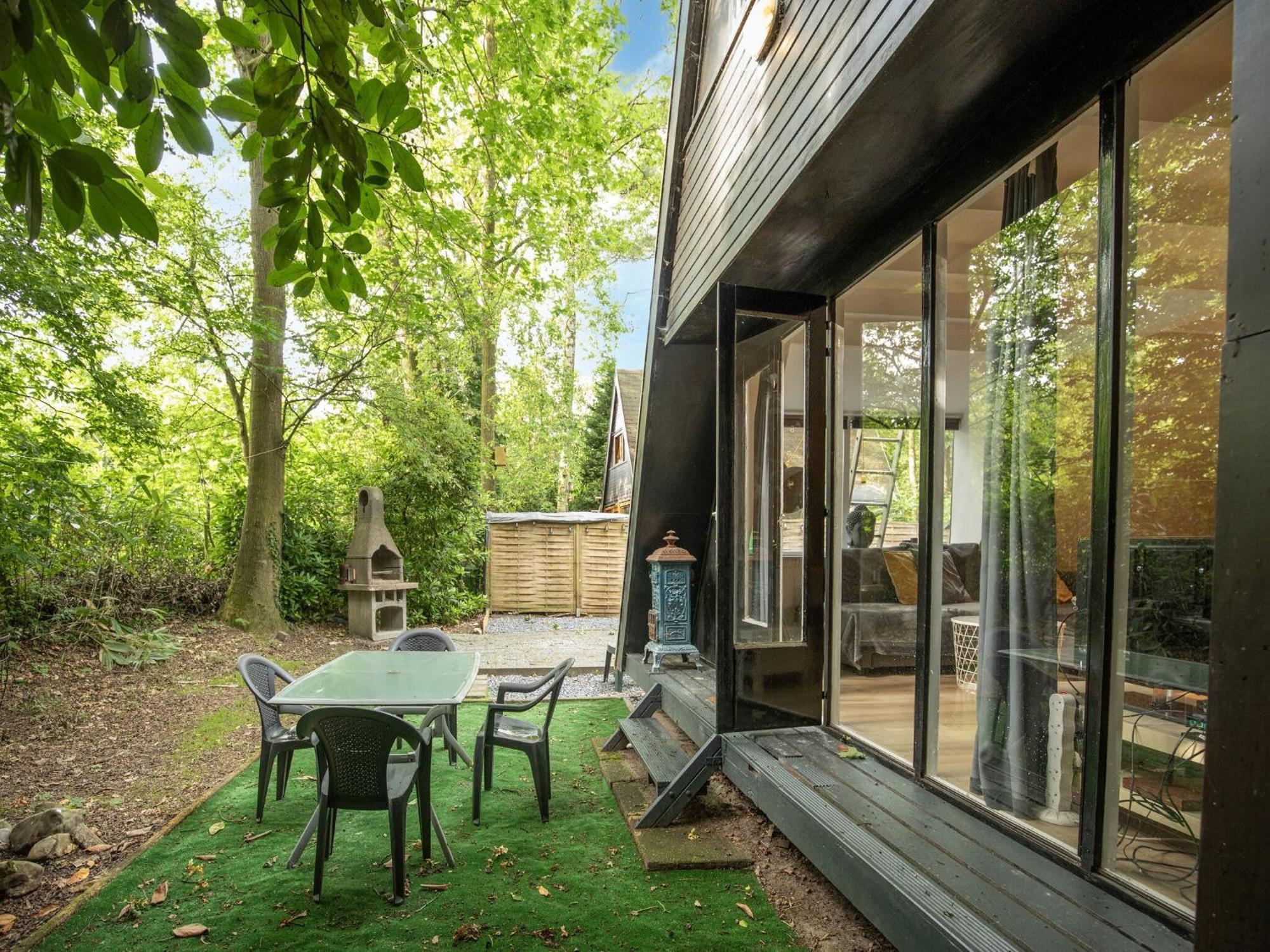 Traditional Holiday Home In Lanaken With Garden Eksteriør billede
